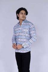 Horizontal pattern printed shirt in blue & white