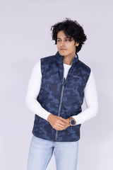 Print & Solid reversible sleeveless jacket