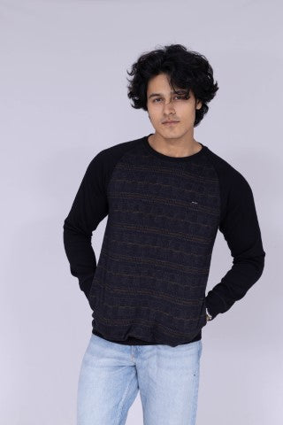 Round neck raglan sleeves sweatshirt