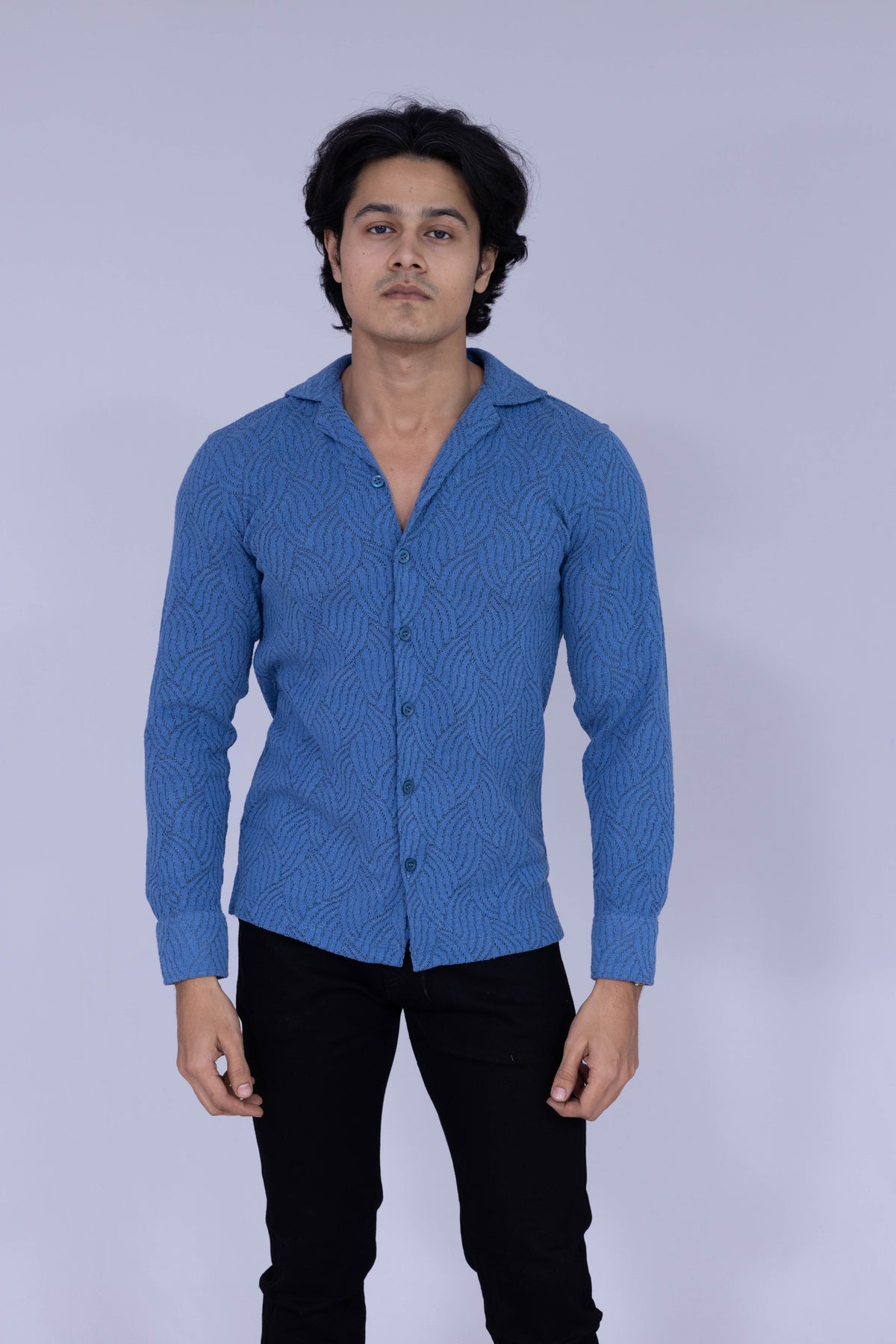 Wavy pattern light blue ink shirt