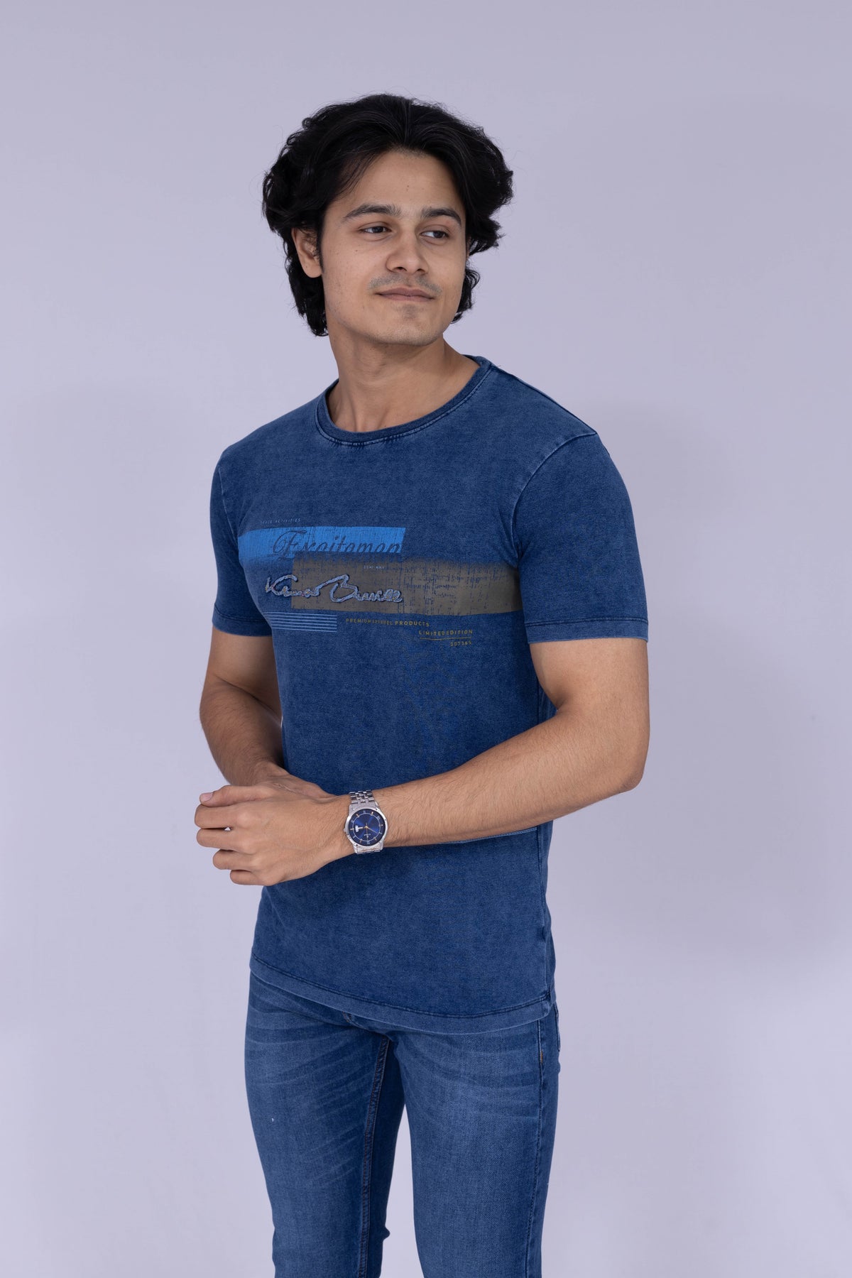 Half sleeve round neck light wash Indigo T-shirt